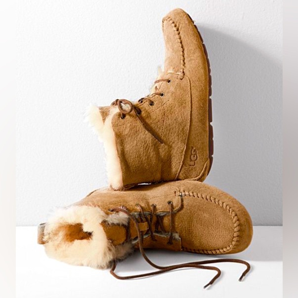 UGG Chickaree Suede Moccasin Boots Chestnut Brown